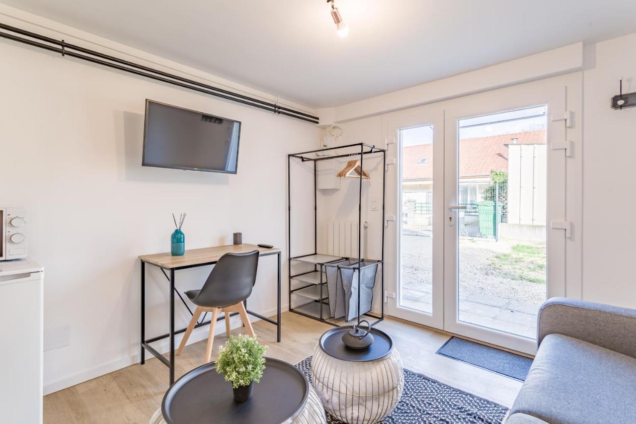 Le Studio Providence - Parking Prive - Terrasse 特鲁瓦 外观 照片
